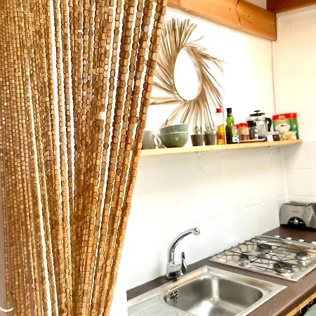 Cozy Boho House In Apartment *